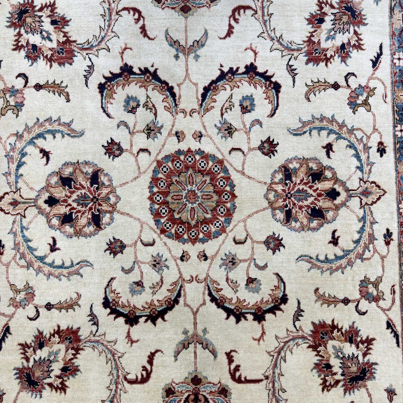 El Dokuma Floral Uşak Yün Halı (165x245 cm) - Görsel 3