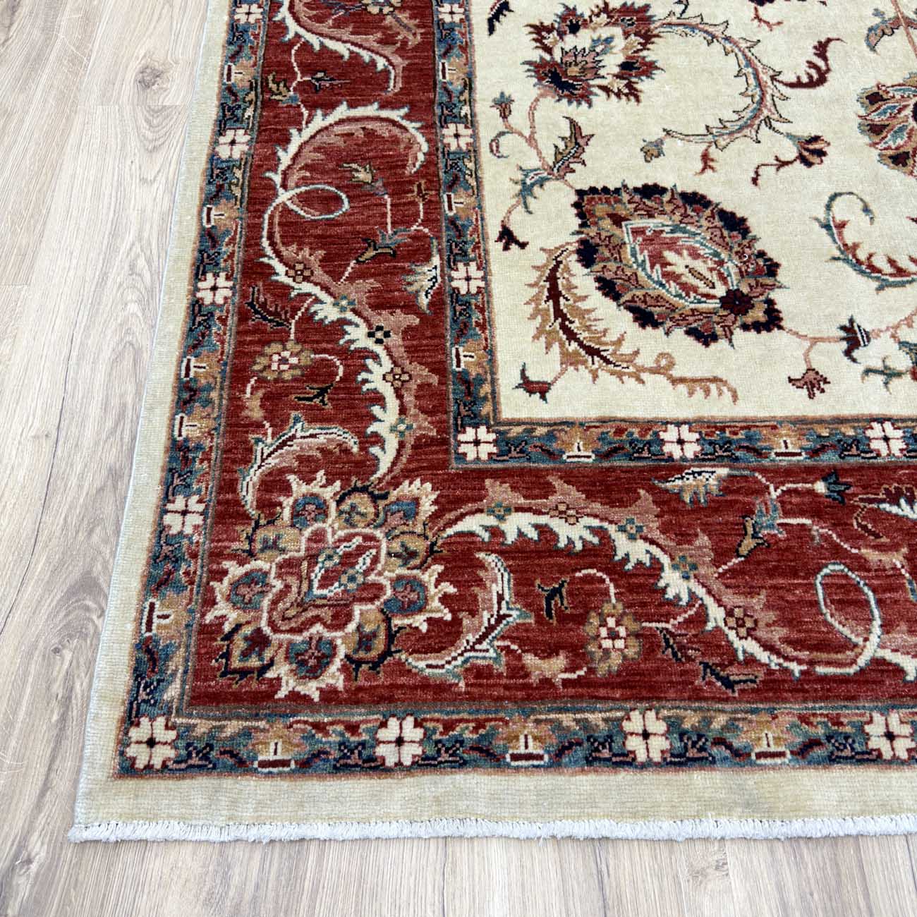 El Dokuma Floral Uşak Yün Halı (165x245 cm) - Görsel 9