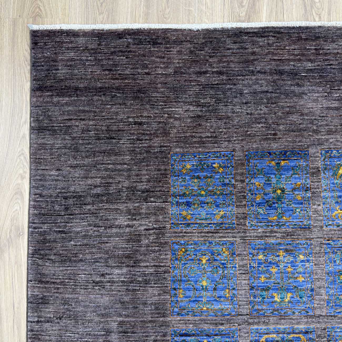 El Dokuma Mavi Bahtiyar Kabile Yün Halı (245x280 cm) - Görsel 4