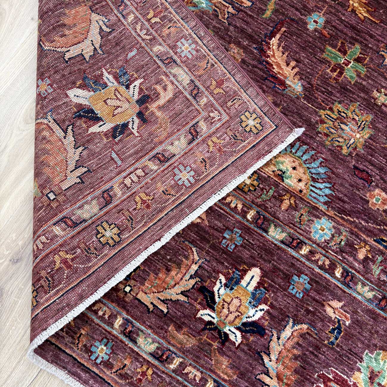 El Dokuma Mor Tasarım Sultani Yün Halı (255x310 cm) - Görsel 6